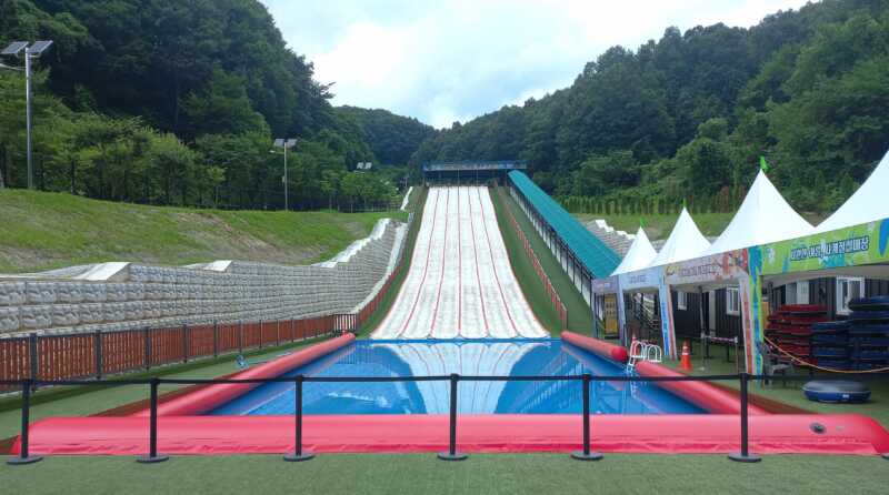 김천시 사계절 썰매장, 여름 맞이 착지풀 개장